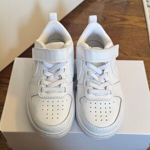 Kids White Nike Court sneakers brand new unworn size 10.5